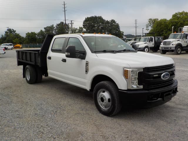 Image of Ford F-350 equipment image 1