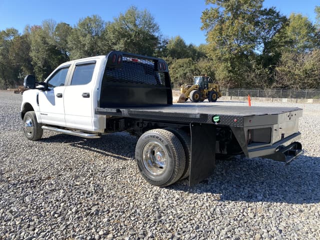 Image of Ford F-350 equipment image 1