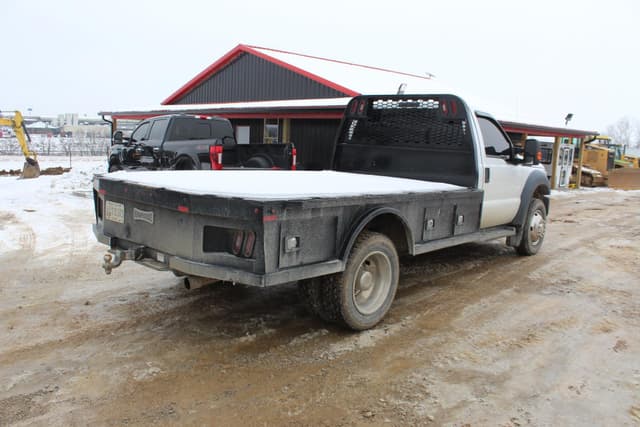 Image of Ford F-450 equipment image 3