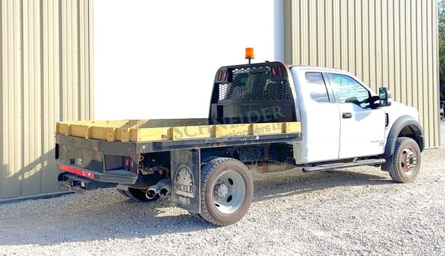 Image of Ford F-450 equipment image 4