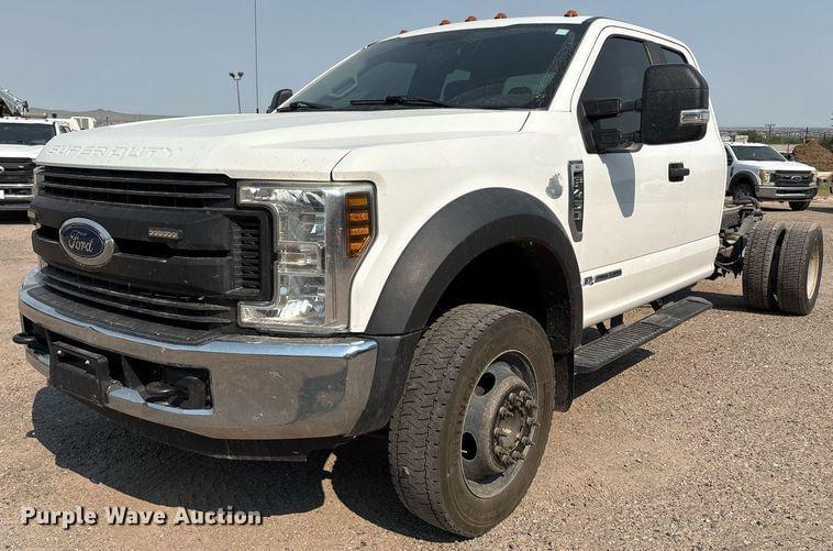 Image of Ford F-450 Primary image