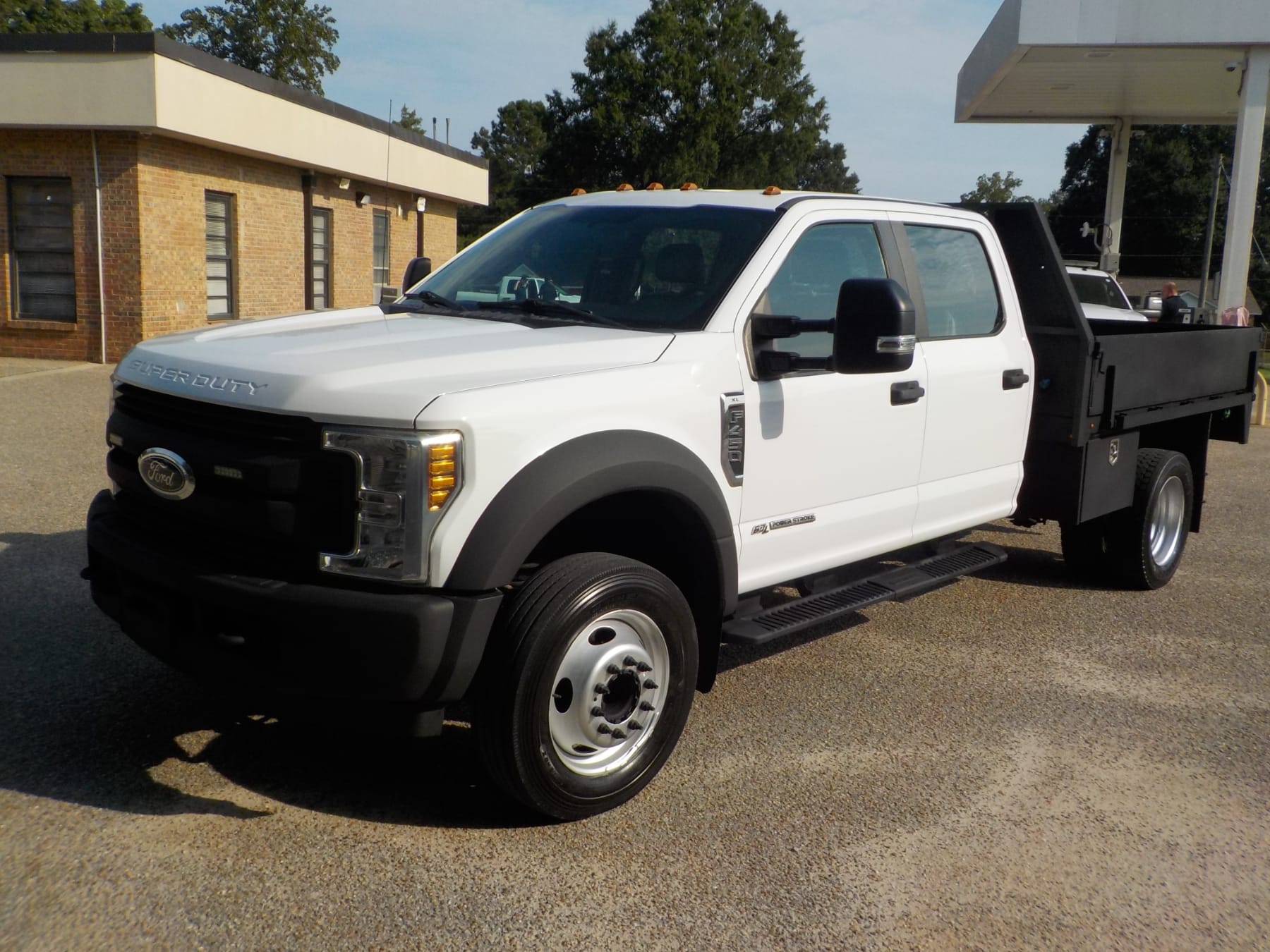 2018 Ford F-450 Equipment Image0