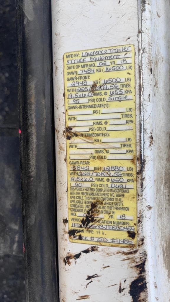 Image of Ford F-450 equipment image 3