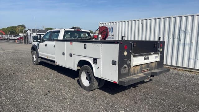 Image of Ford F-450 equipment image 1