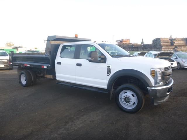 Image of Ford F-550 equipment image 1