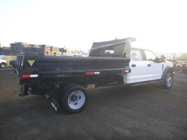 Image of Ford F-550 equipment image 2