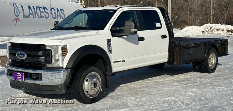 Image of Ford F-550 Primary image