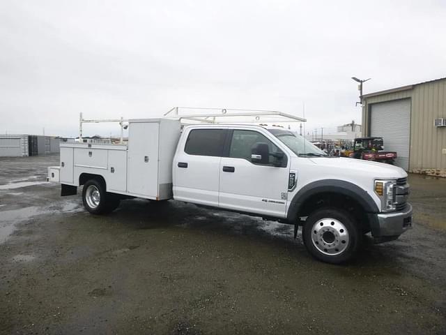 Image of Ford F-550 equipment image 1