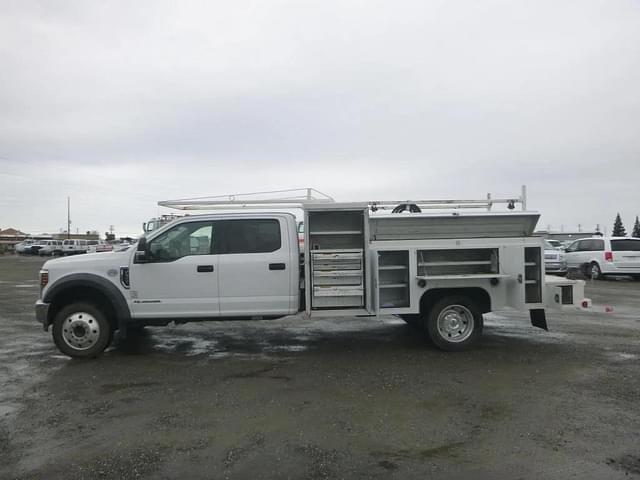 Image of Ford F-550 equipment image 4