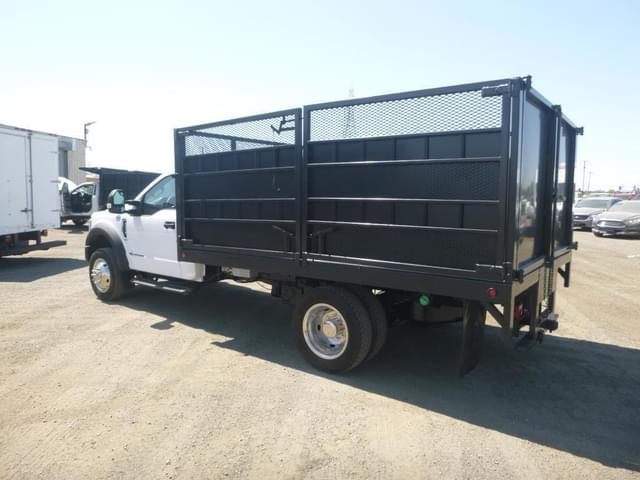 Image of Ford F-550 equipment image 3