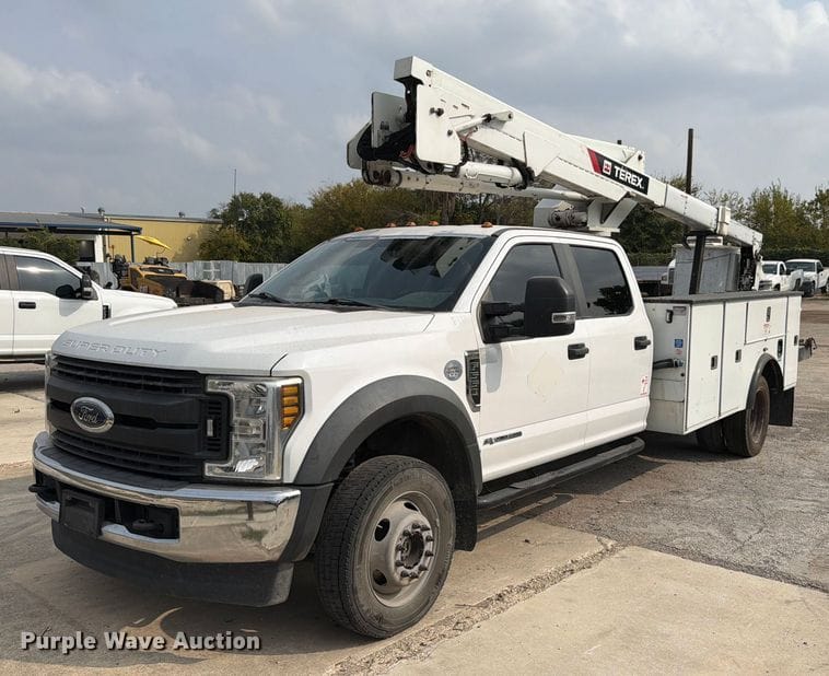 2018 Ford F-550 Equipment Image0