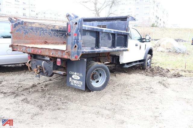 Image of Ford F-550 equipment image 2