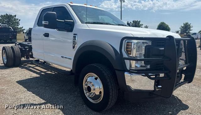 Image of Ford F-550 equipment image 2