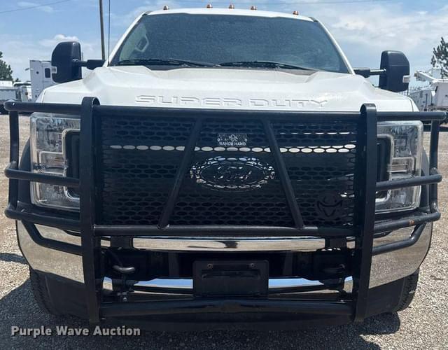 Image of Ford F-550 equipment image 1