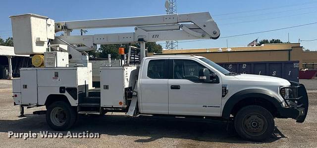 Image of Ford F-550 equipment image 3