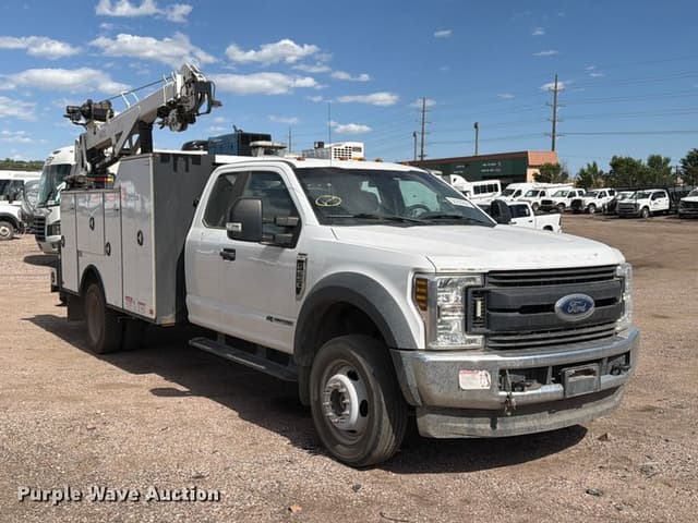 Image of Ford F-550 equipment image 2