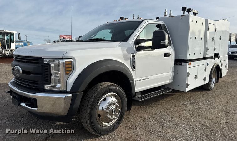2018 Ford F-550 Equipment Image0