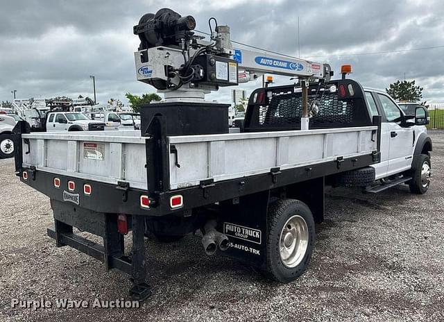 Image of Ford F-550 equipment image 4