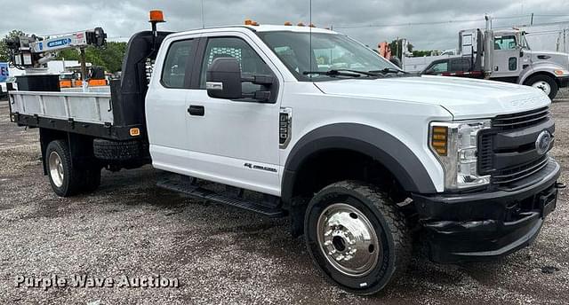 Image of Ford F-550 equipment image 2