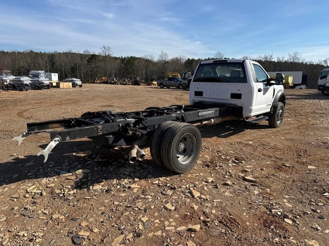 Image of Ford F-550 equipment image 2