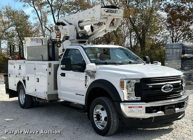 Image of Ford F-550 equipment image 2