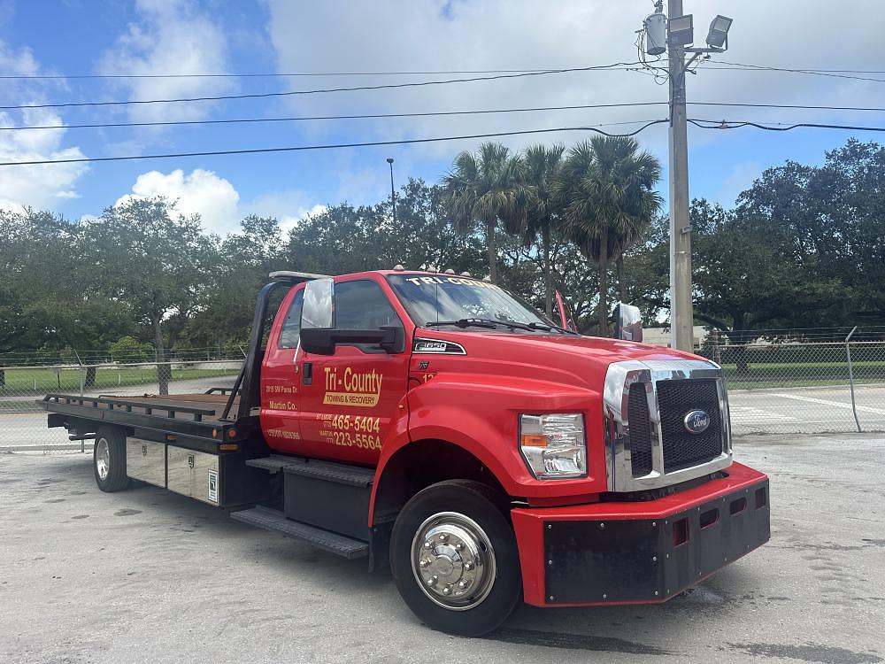 Image of Ford F-650 Primary Image