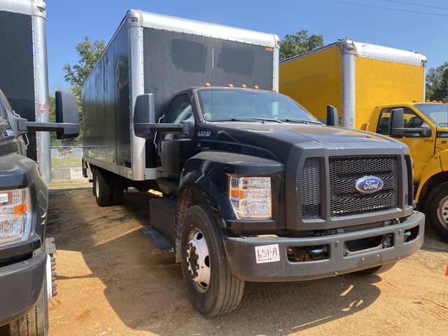 Image of Ford F-650 equipment image 3