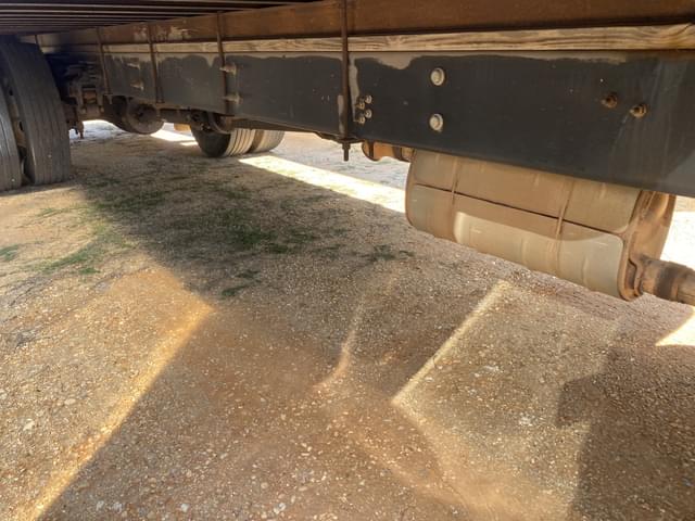 Image of Ford F-650 equipment image 4