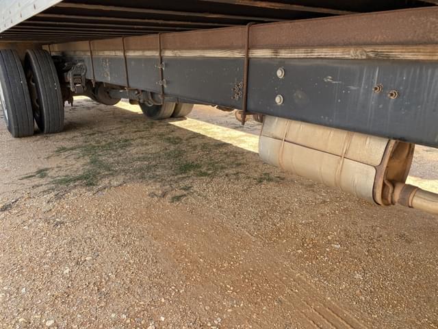 Image of Ford F-650 equipment image 4