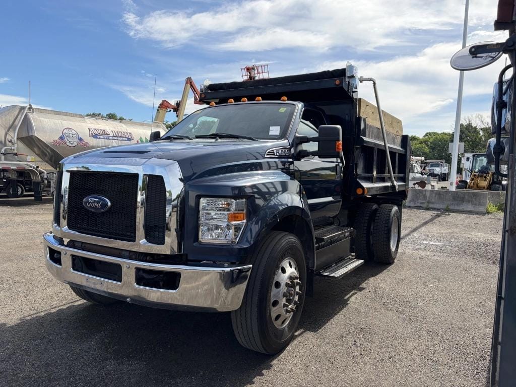 2018 Ford F-650 Equipment Image0