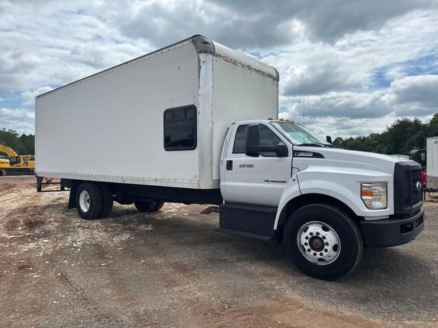 Image of Ford F-650 equipment image 2