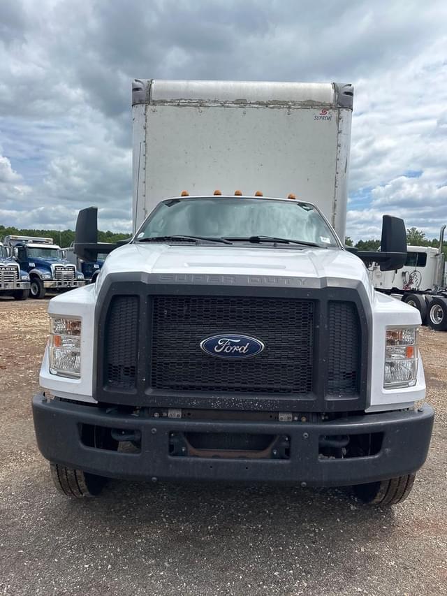 Image of Ford F-650 equipment image 1
