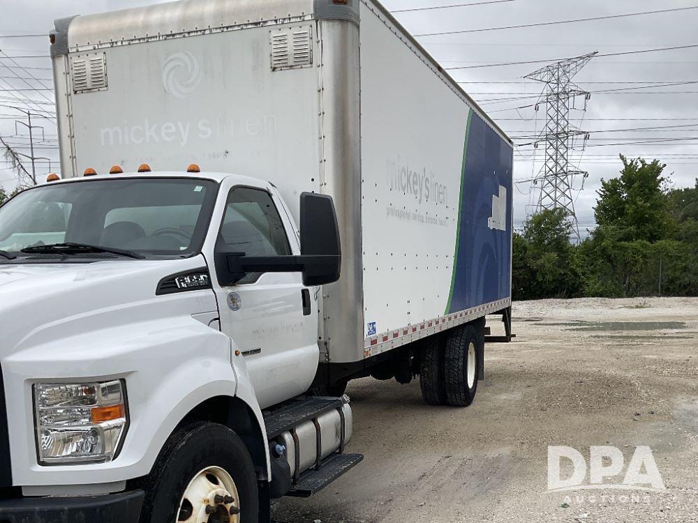 Image of Ford F-650 Primary image