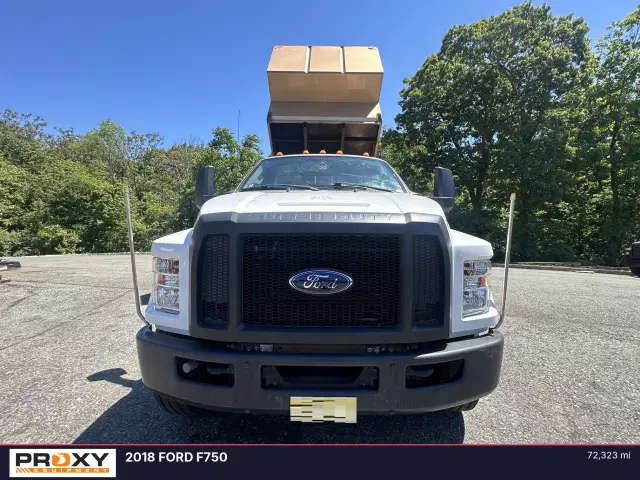 Image of Ford F-750 equipment image 2