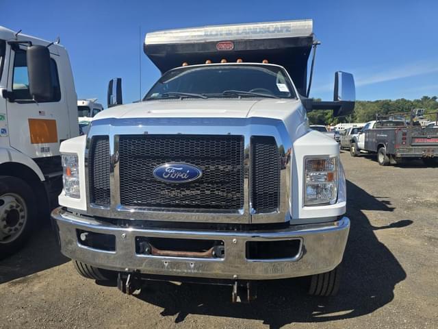 Image of Ford F-750 equipment image 1