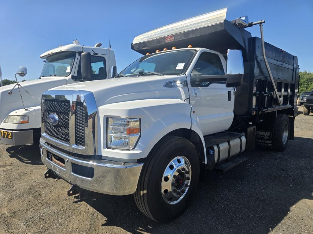 2018 Ford F-750 Equipment Image0