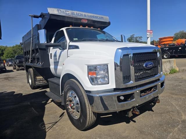 Image of Ford F-750 equipment image 2