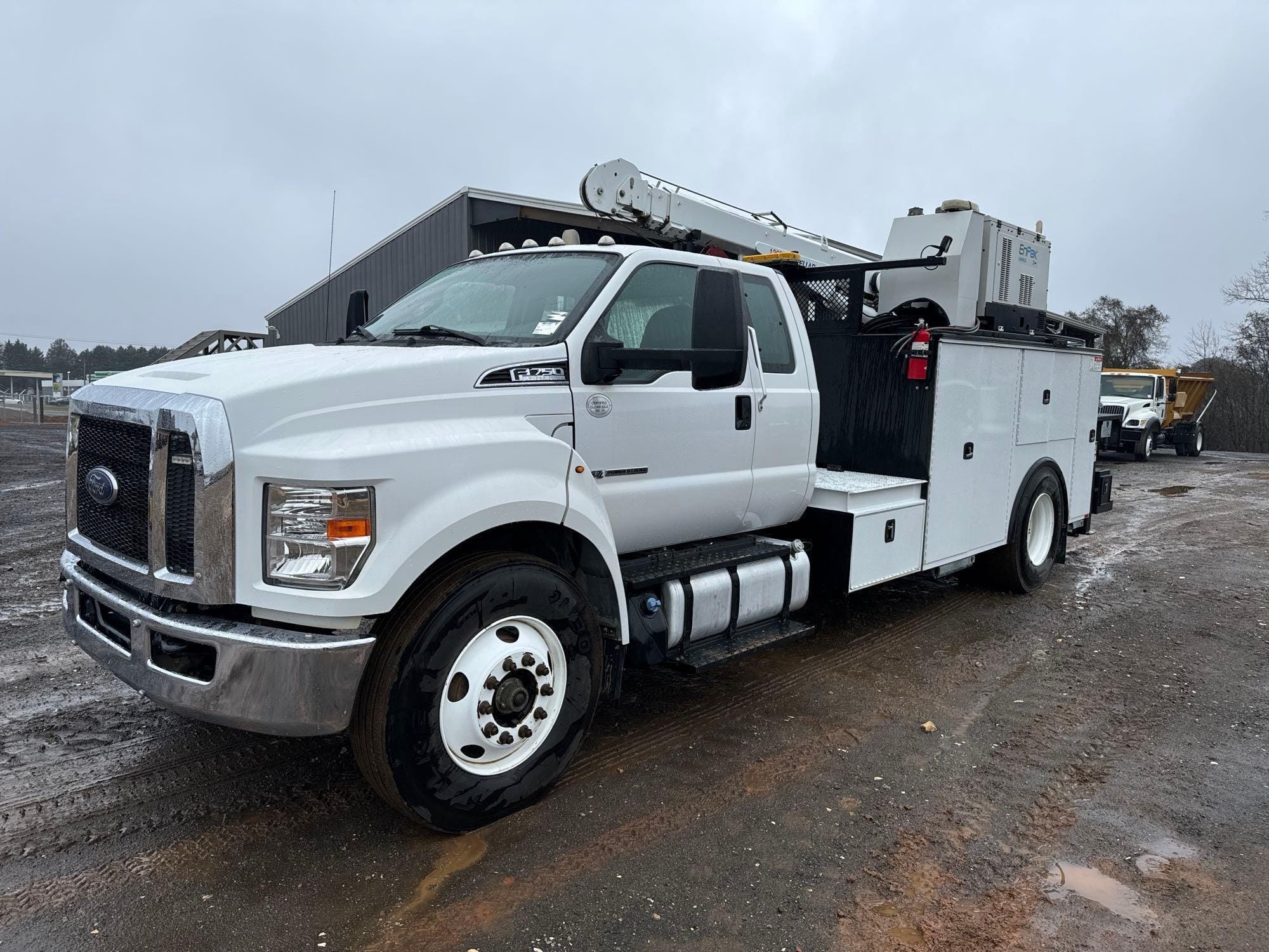 2018 Ford F-750 Equipment Image0