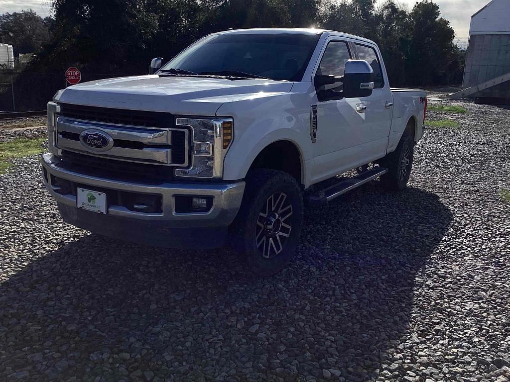 Image of Ford F-250 Primary image