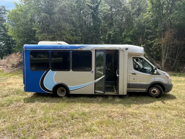 Image of Ford Transit equipment image 1