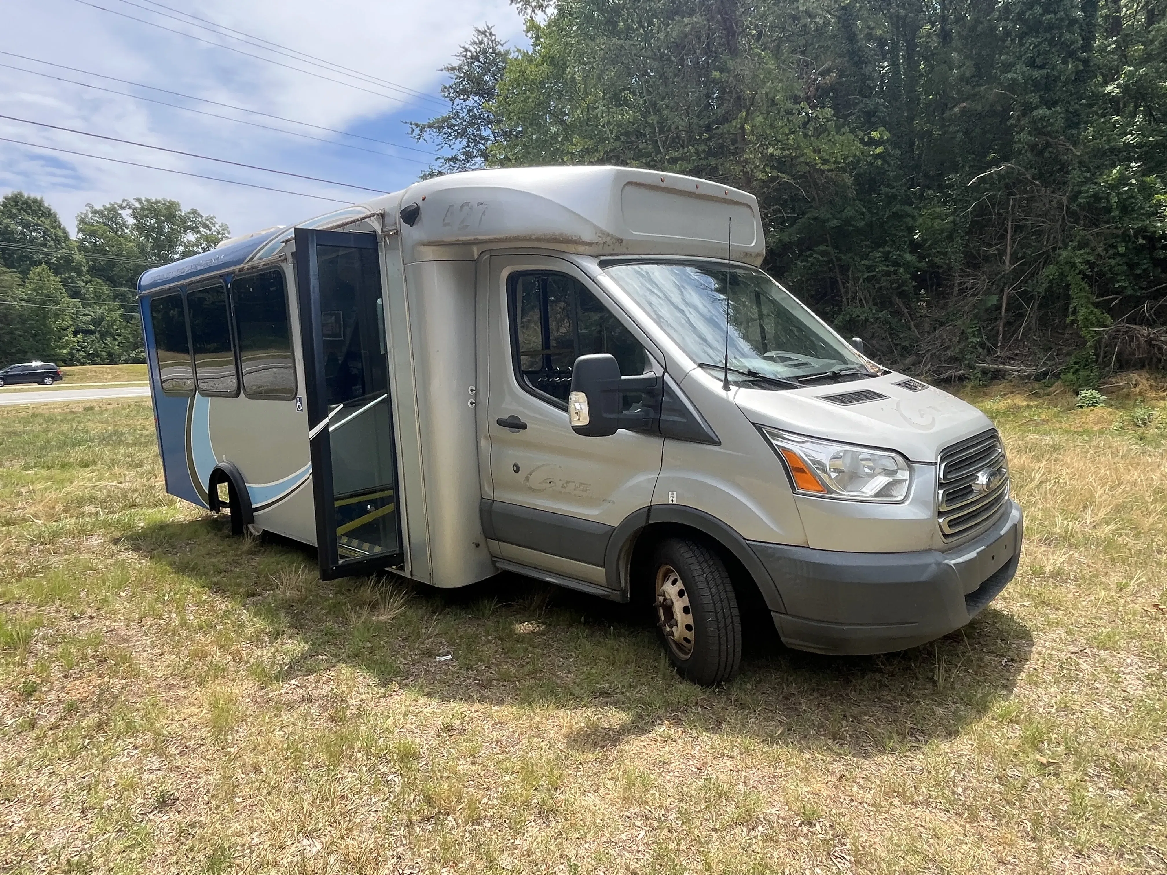2018 Ford Transit Equipment Image0