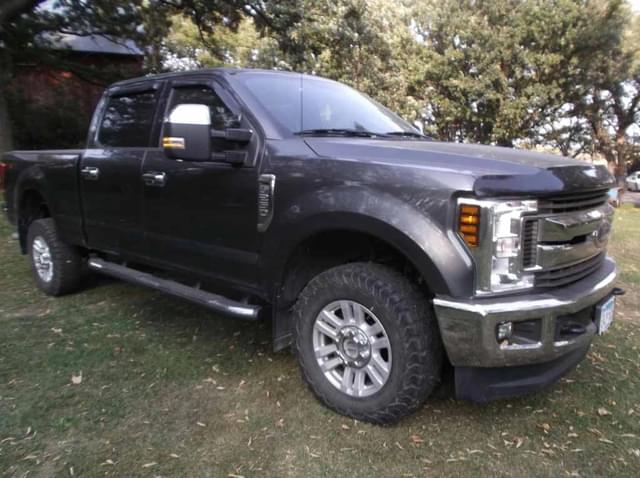 Image of Ford F-250 equipment image 1