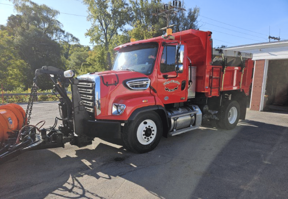 2018 Freightliner 108SD Equipment Image0