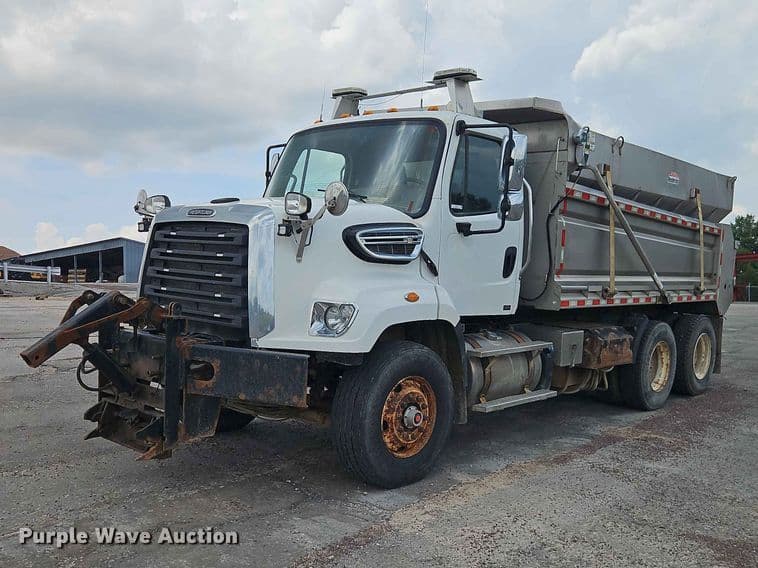 Image of Freightliner 108SD Primary image