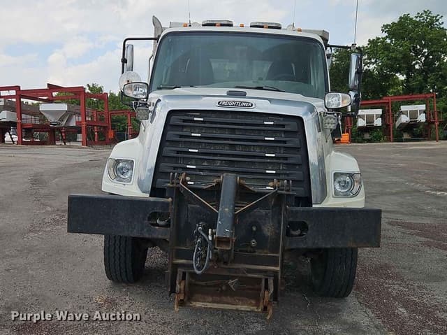 Image of Freightliner 108SD equipment image 1