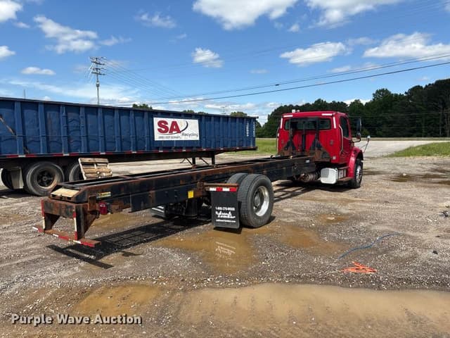 Image of Freightliner Business Class M2 equipment image 4