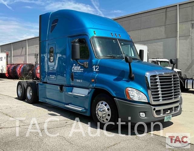 Image of Freightliner Cascadia 125 equipment image 2