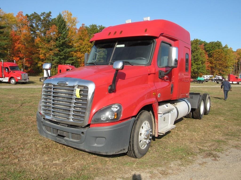 Image of Freightliner Cascadia 125 Primary image