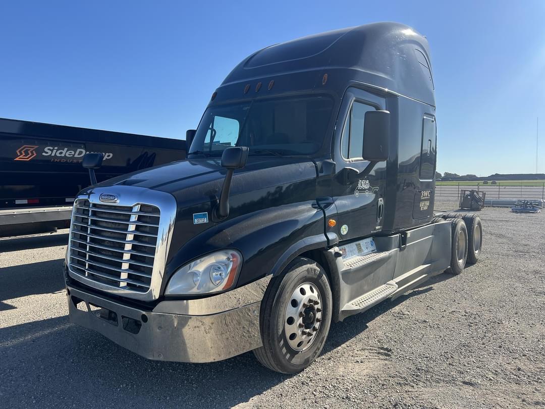 Image of Freightliner Cascadia 125 Primary image