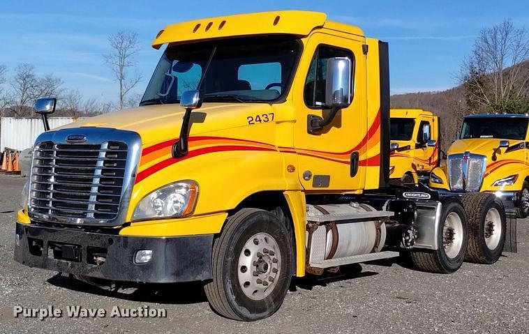 Image of Freightliner Cascadia 125 Primary image